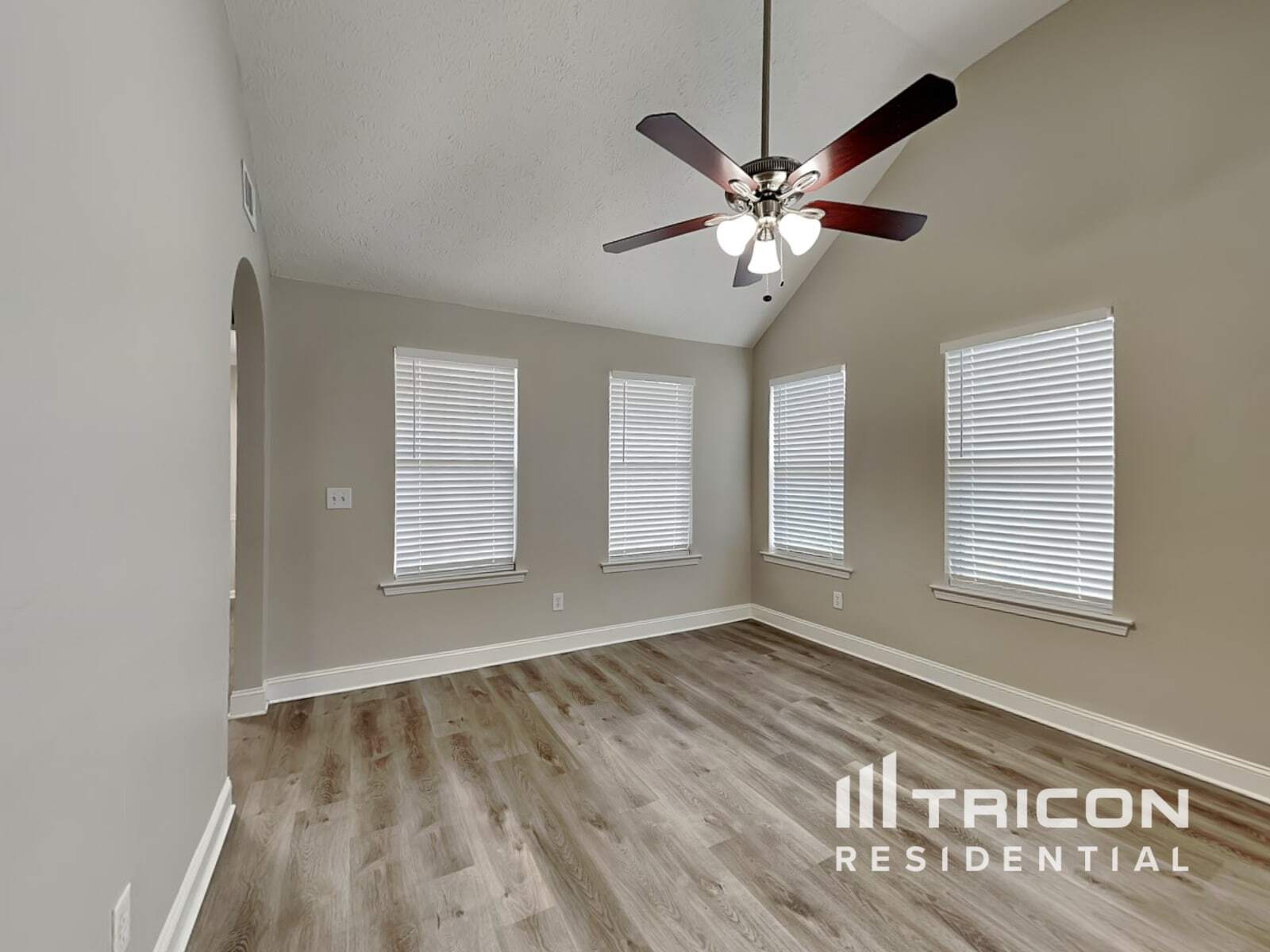 Building Photo - 5085 Towne Park Dr