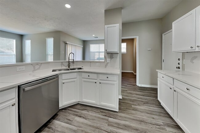 Building Photo - 1610 Blossom Creek Ct