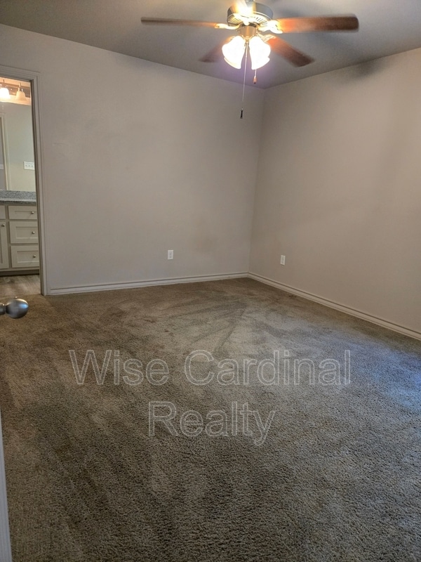 Building Photo - 17820 Private Rd 2160