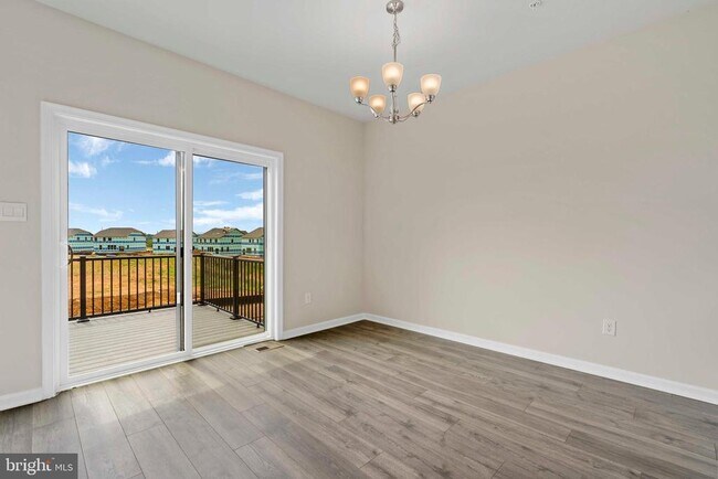 Building Photo - 808 Creekway Dr