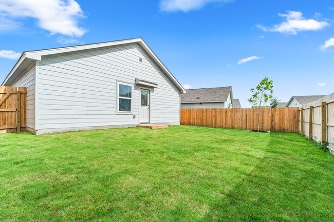 Building Photo - 10119 Ana Hts