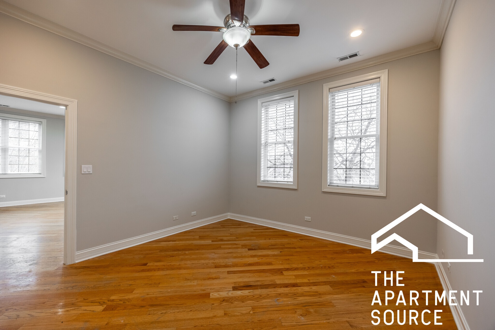 Building Photo - 2332 W Morse Ave