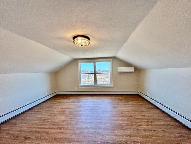 Building Photo - 5667 Dunning Ave