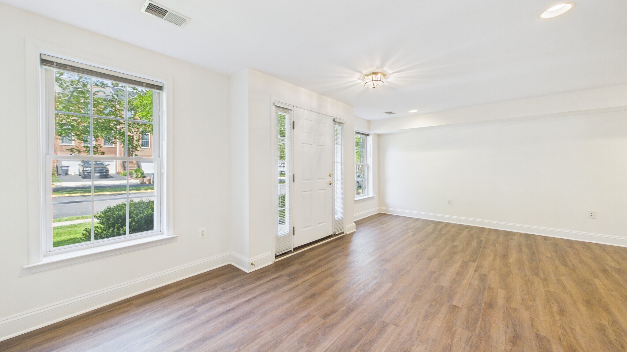 Building Photo - 25807 Turlough Ter