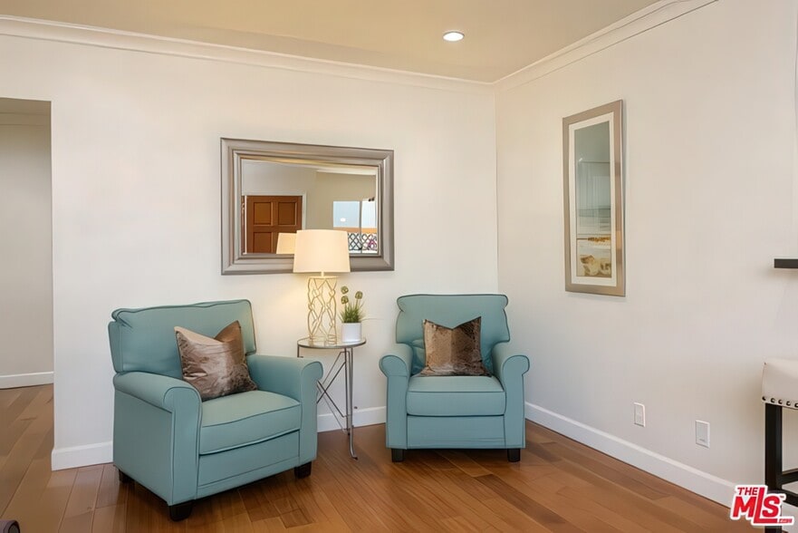 Building Photo - 922 16th St