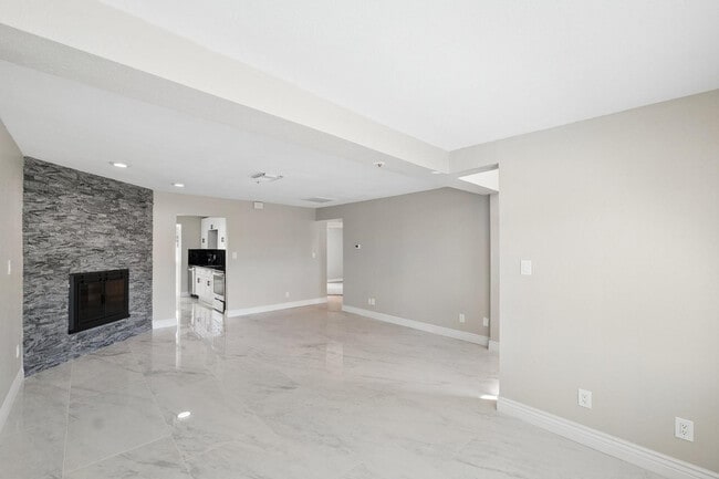 Building Photo - 7826 E Heatherbrae Ave