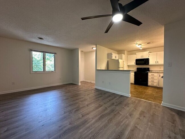 Building Photo - 112 Glenn Bridge Road