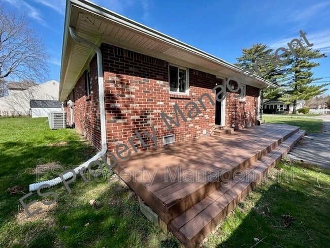 Building Photo - 2464 Tansel Rd