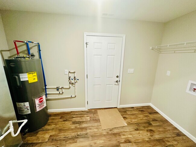 Building Photo - 174 County Rd 300 N