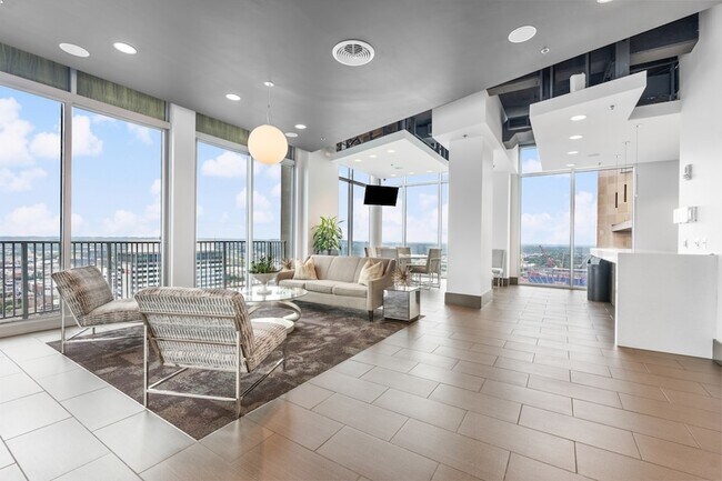 Building Photo - 415 Church St