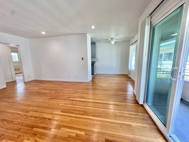 Interior Photo - ML