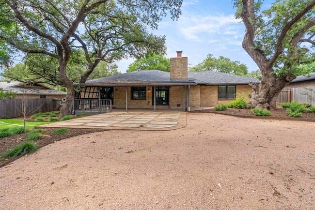 Building Photo - Beautiful 4 bedroom, 2.5 bathroom home in North Austin!!!