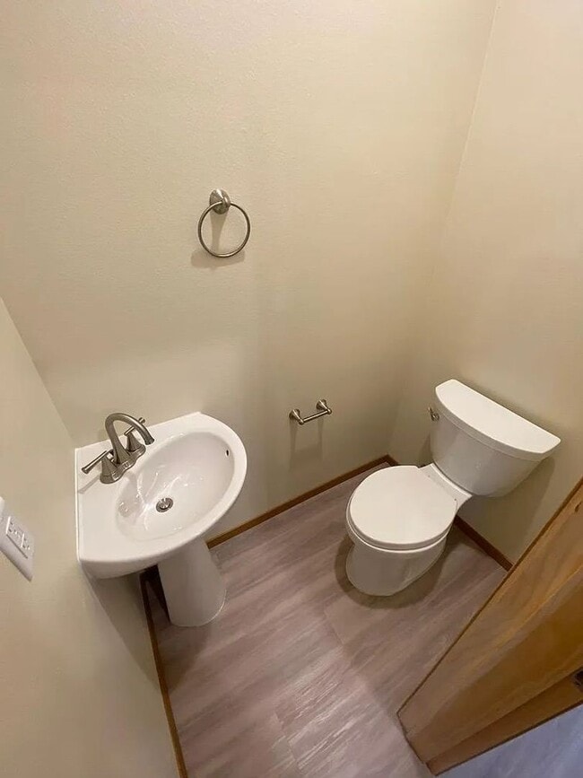Building Photo - Midway Flats, LLC