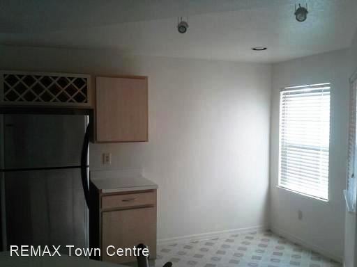 Building Photo - 7300 Westpointe Blvd