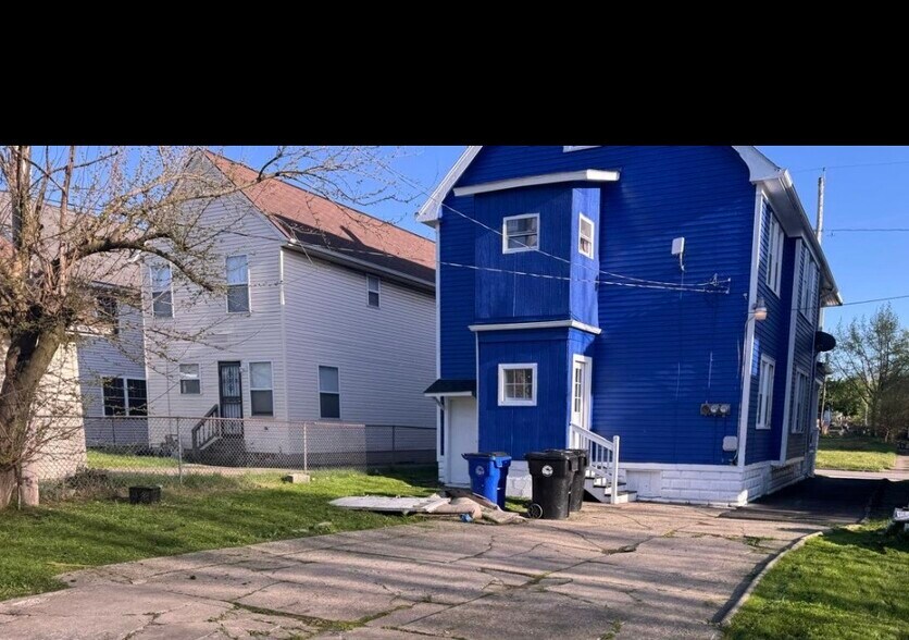 Backyard - 9813 Manor Ave