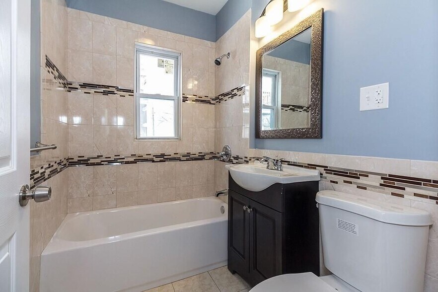Bathroom - 11 Joseph St