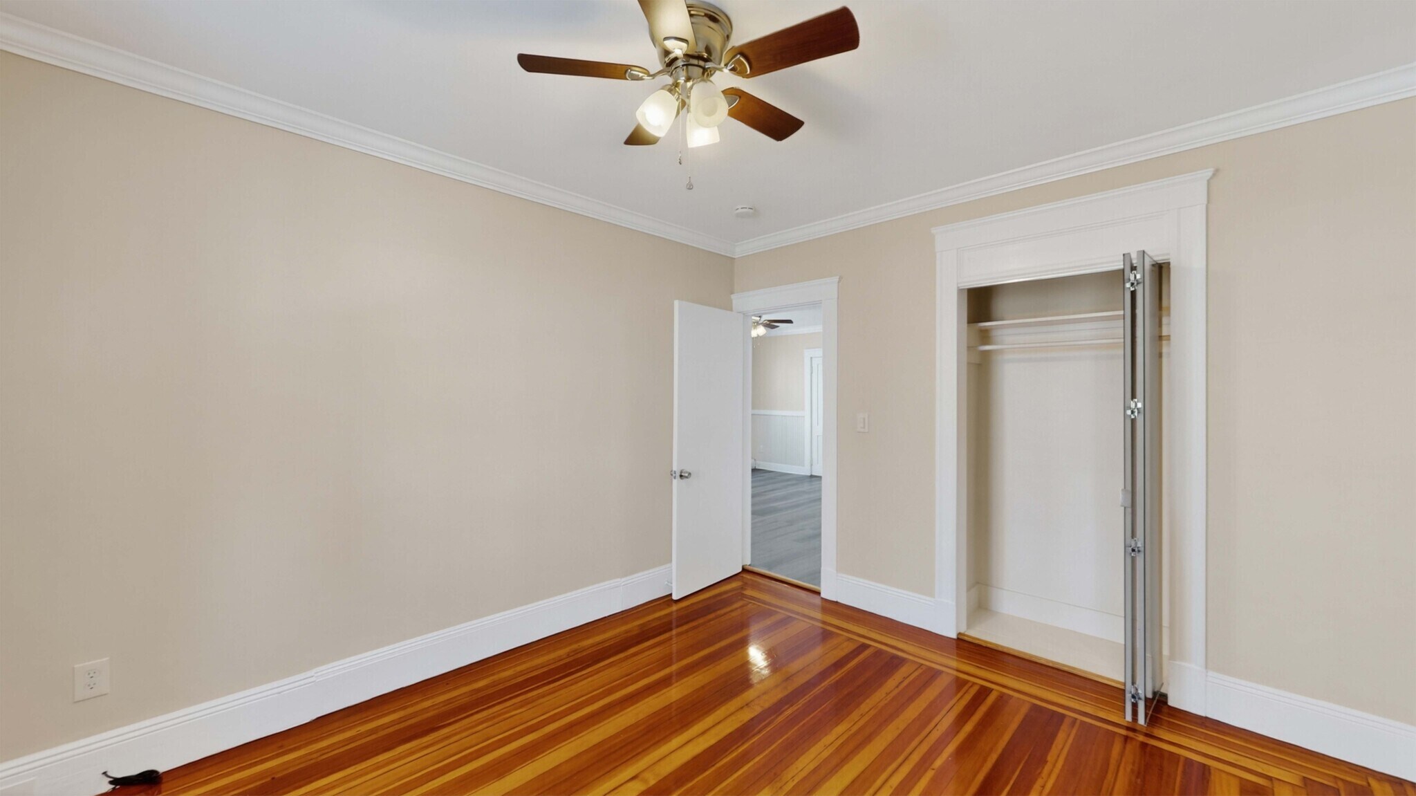 Building Photo - 8 Ropes St