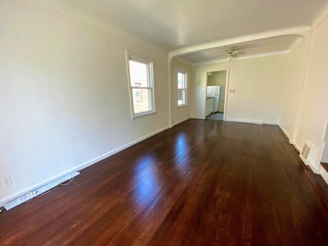 Building Photo - 853-855 Ballard SE