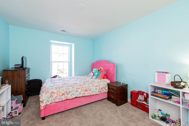 Building Photo - 17670 Cleveland Park Drive