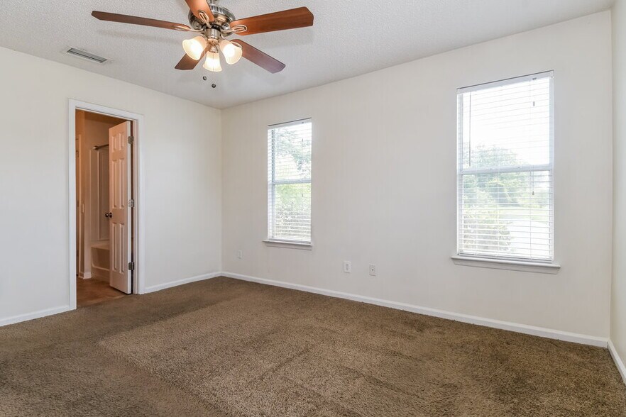 Building Photo - 175 Nadia Michelle Ct S