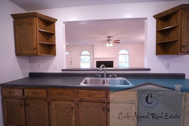 Building Photo - First month move in special $900!! Beautiful 3-bed, 2 bath condo with fireplace, 2-car garage - i...