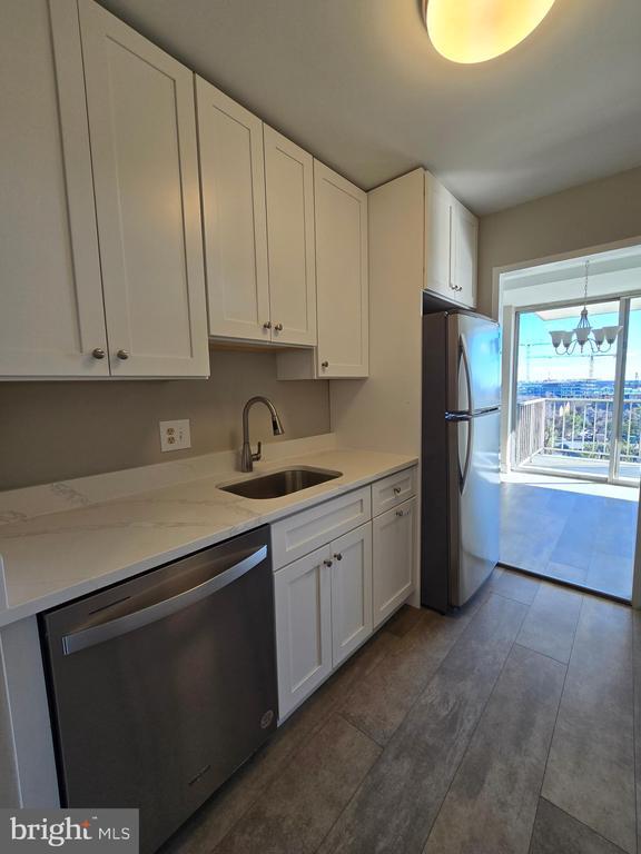 Building Photo - 301 N Beauregard St