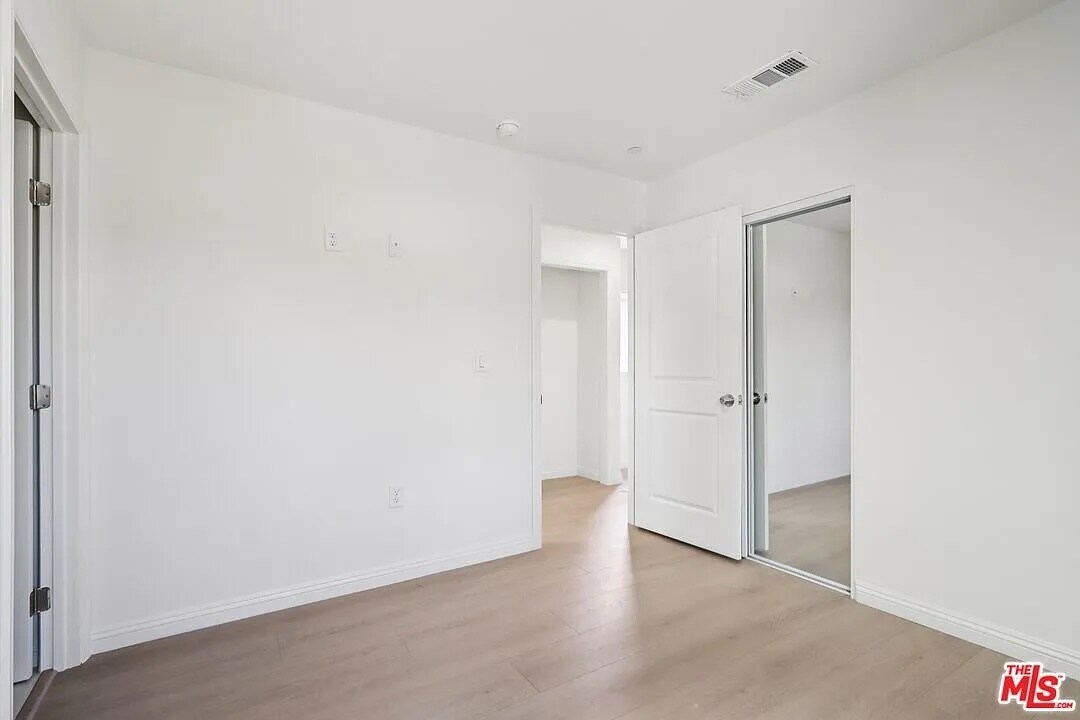 Building Photo - 1673 E 111th St