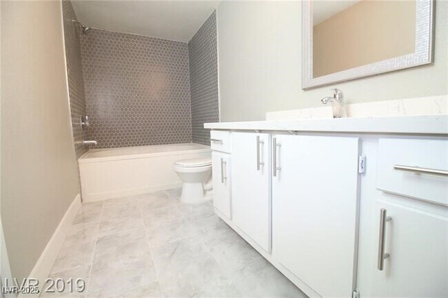 Building Photo - 555 E Silverado Ranch Blvd