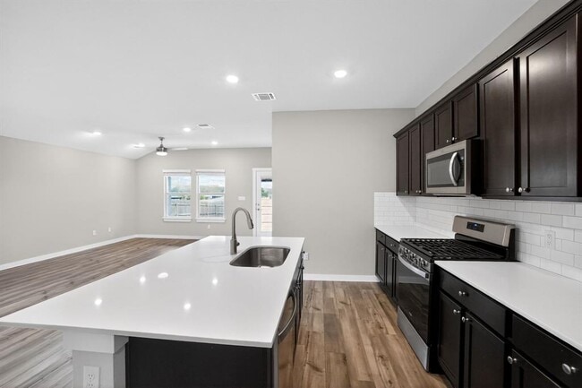 Building Photo - 116 Halford Rd