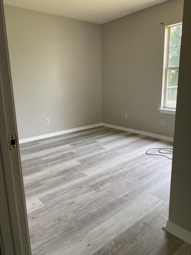 Building Photo - 22 Glass St