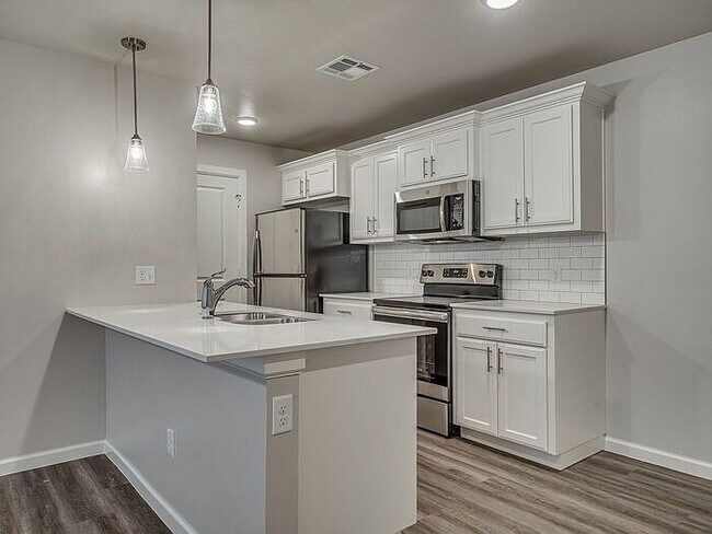 Building Photo - 12002 Rhya Ln