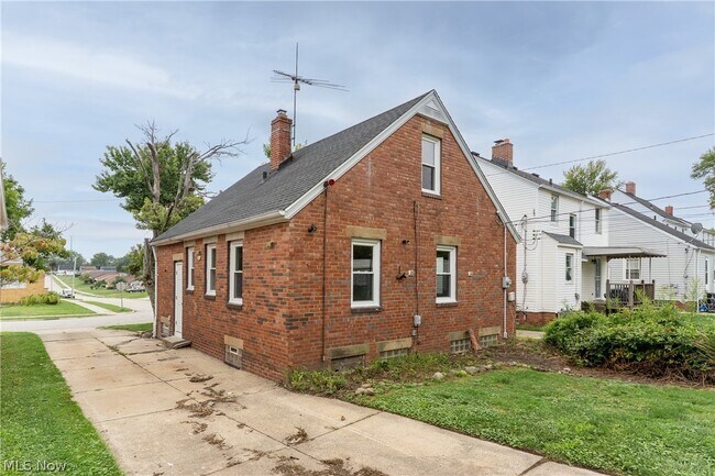 Building Photo - 10201 Grace Ave