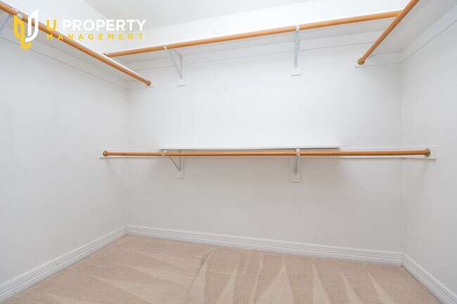 Building Photo - Well-maintained, 3 beds/ 2 baths a-story H...