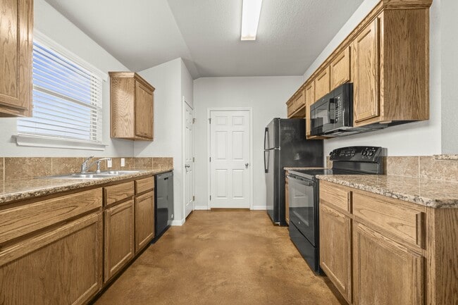 Building Photo - 1521 Aztec Trce