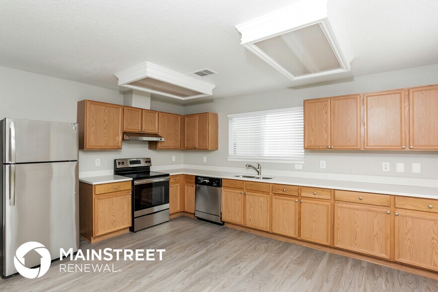 Building Photo - 121 Angus Way