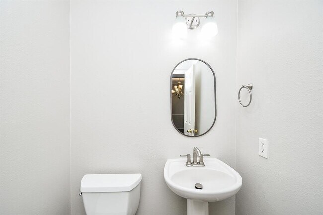 Building Photo - 5523 Poundstone Ct