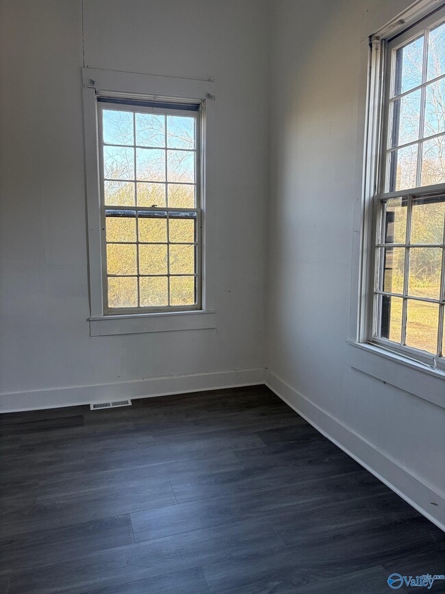 Building Photo - 14892 Smith Dr