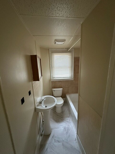 Building Photo - 2845 N Patterson Ave