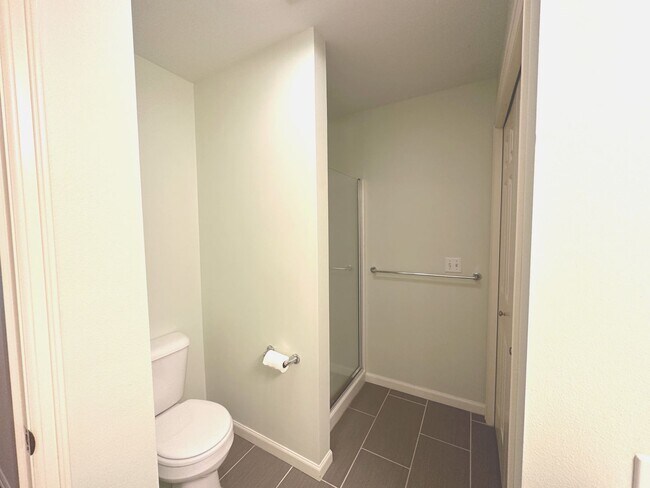 Building Photo - 3Bd/2.5Ba Kirkland House