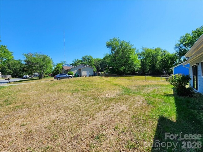 Building Photo - 6227 Mayridge Dr