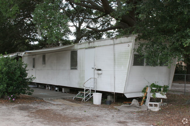 Building Photo - Sunset Cove Mobile Home Park