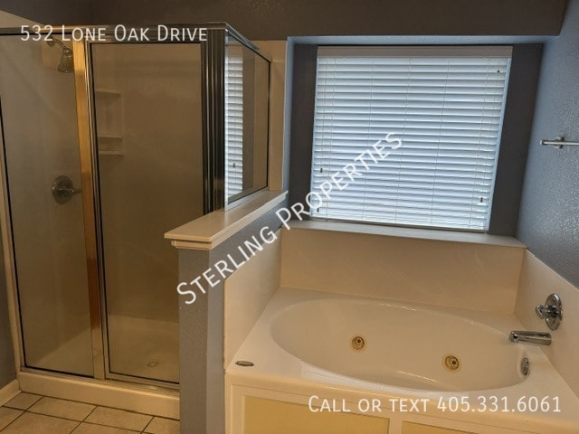Building Photo - 532 Lone Oak Dr