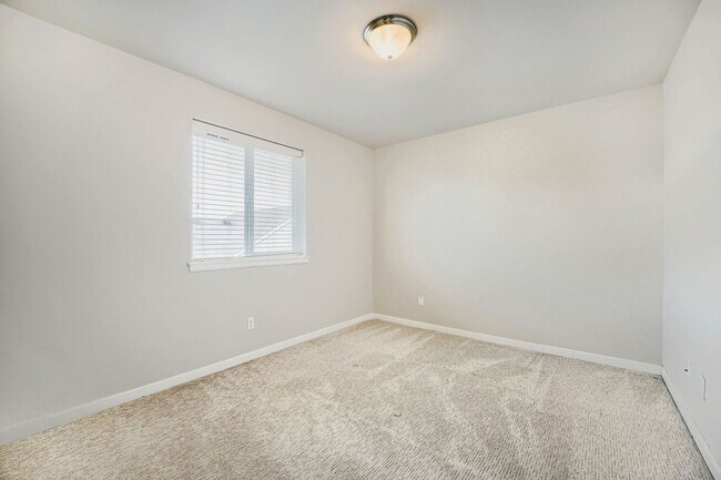 Building Photo - Amazing 4bed/2.5bath with Den in Kent, WA!