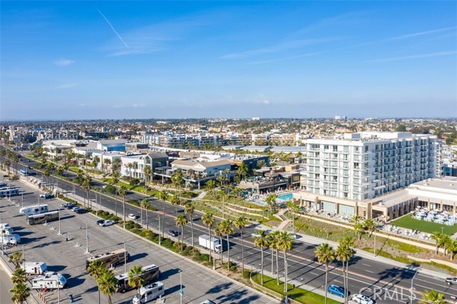 Building Photo - 200 Pacific Coast Hwy