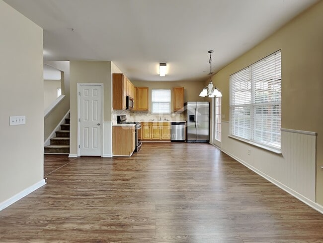 Building Photo - 5104 Mabe Dr