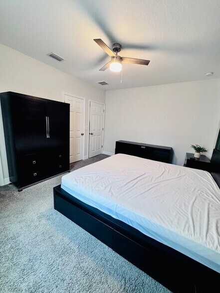 Building Photo - 2208 E 15th Ave