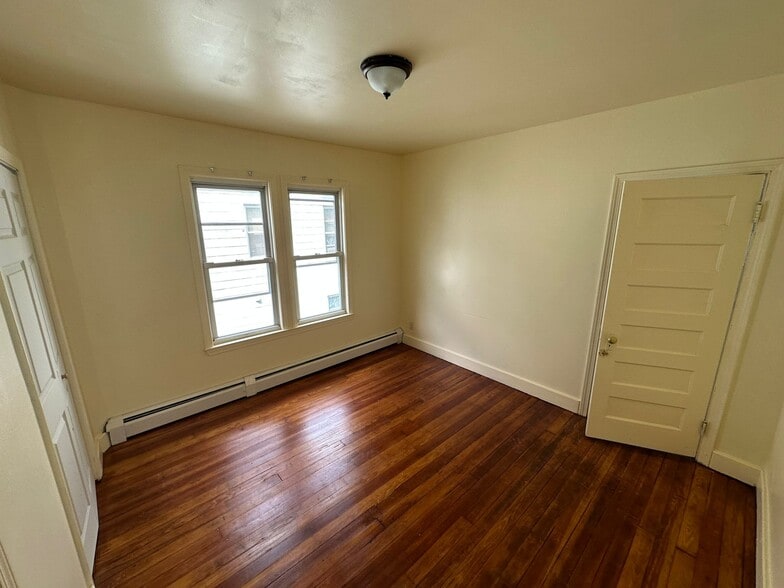 2nd bedroom - 373 Congress Ave