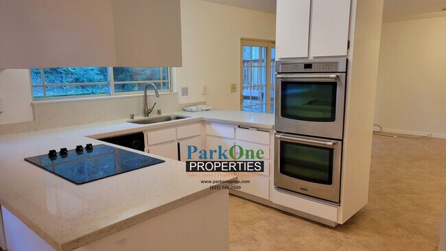 Building Photo - COMING SOON! Charming 4 Bed 3 Bath Home in...