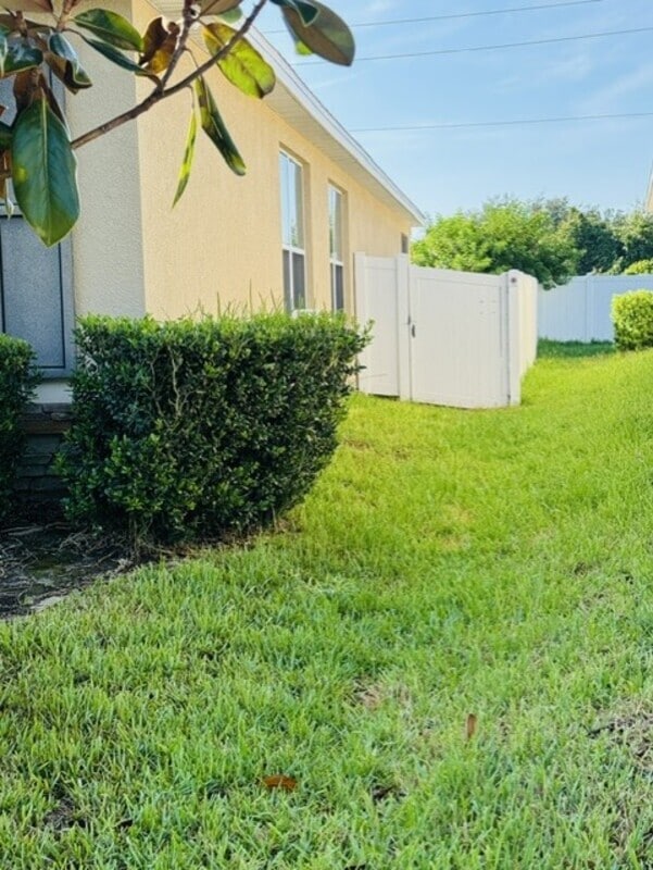 Building Photo - 8222 Willow Beach Dr