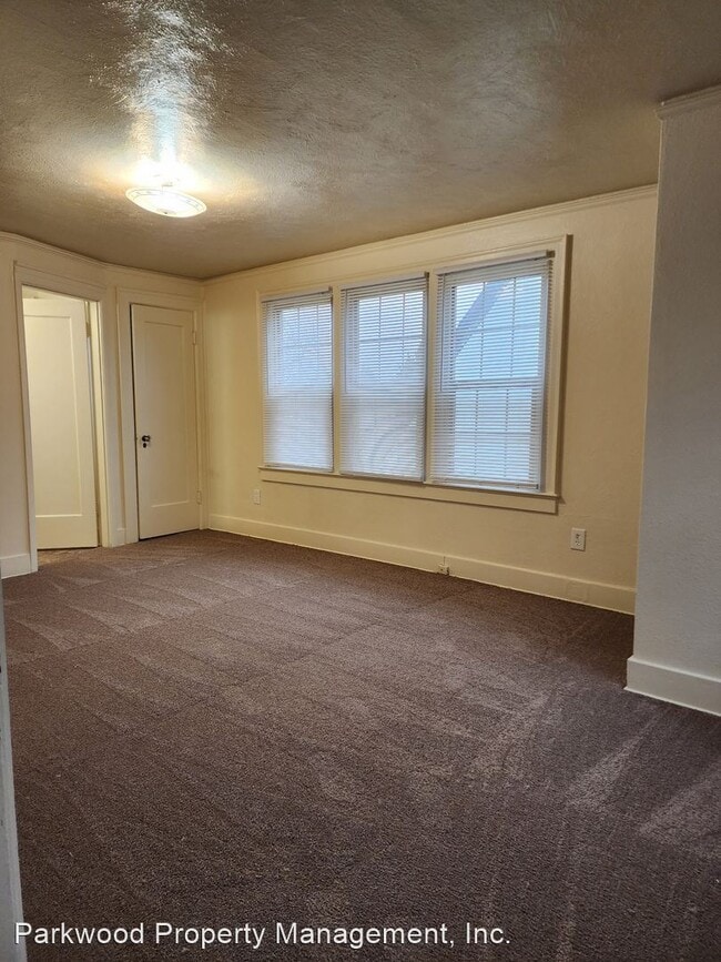 3 br, 2 bath House 4128 6th Avenue 4128 6th Ave WA 98406